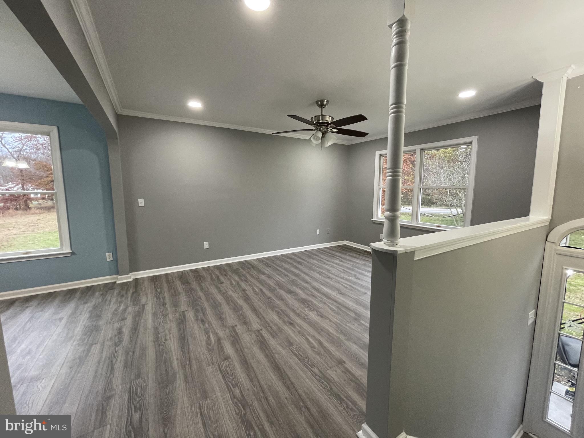 3165 Old Elk Neck Road Elkton, MD 21921 - Photo 19 of 50 Living Room Upper Level
