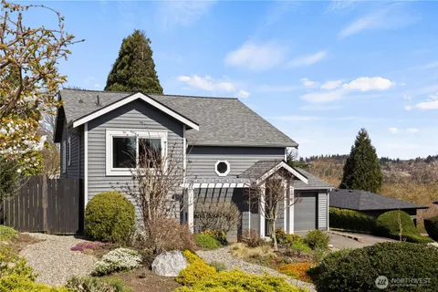 $575,000 | 4804 South 144th Street, Tukwila, WA 98168