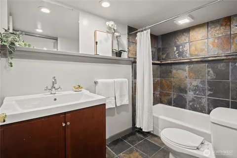 $575,000 | 4804 South 144th Street, Tukwila, WA 98168