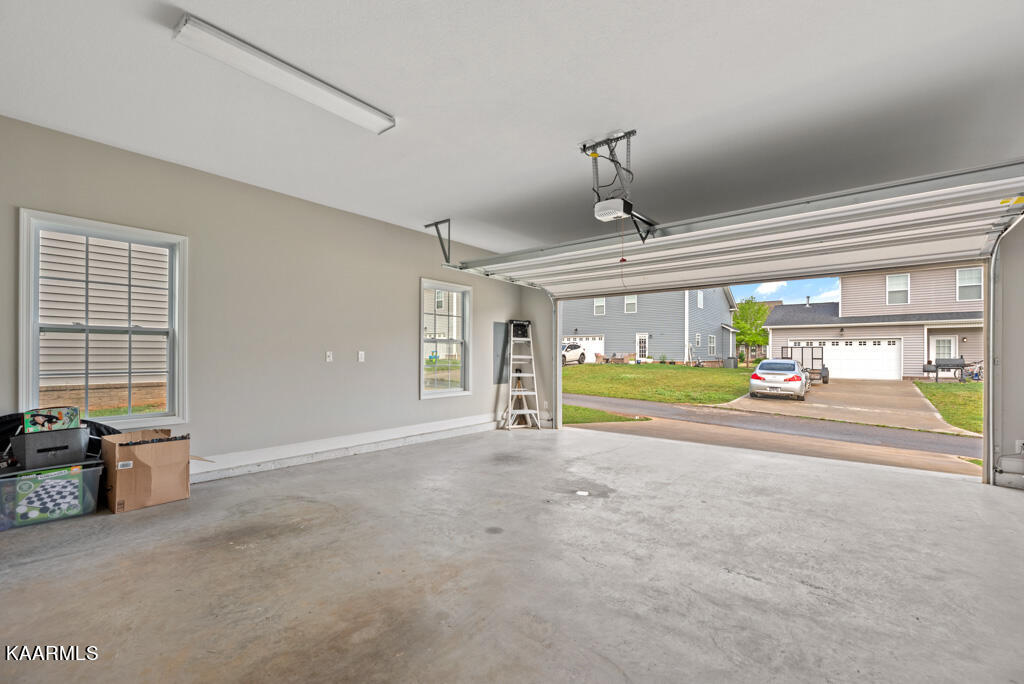 125 Hardinberry Street Oak Ridge, TN 37830 - Photo 24 of 27 Hrdnbrry125 (75)