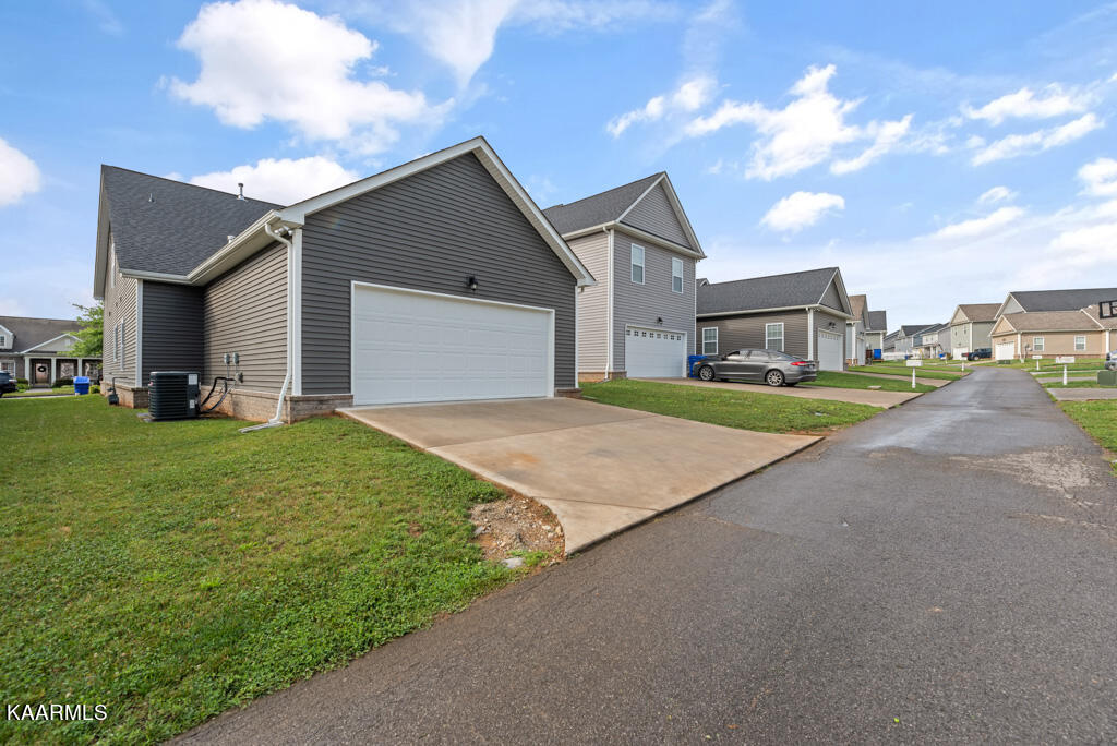 125 Hardinberry Street Oak Ridge, TN 37830 - Photo 26 of 27 Hrdnbrry125 (79)