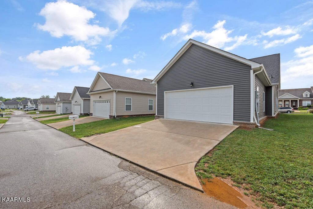 125 Hardinberry Street Oak Ridge, TN 37830 - Photo 27 of 27 Hrdnbrry125 (82)