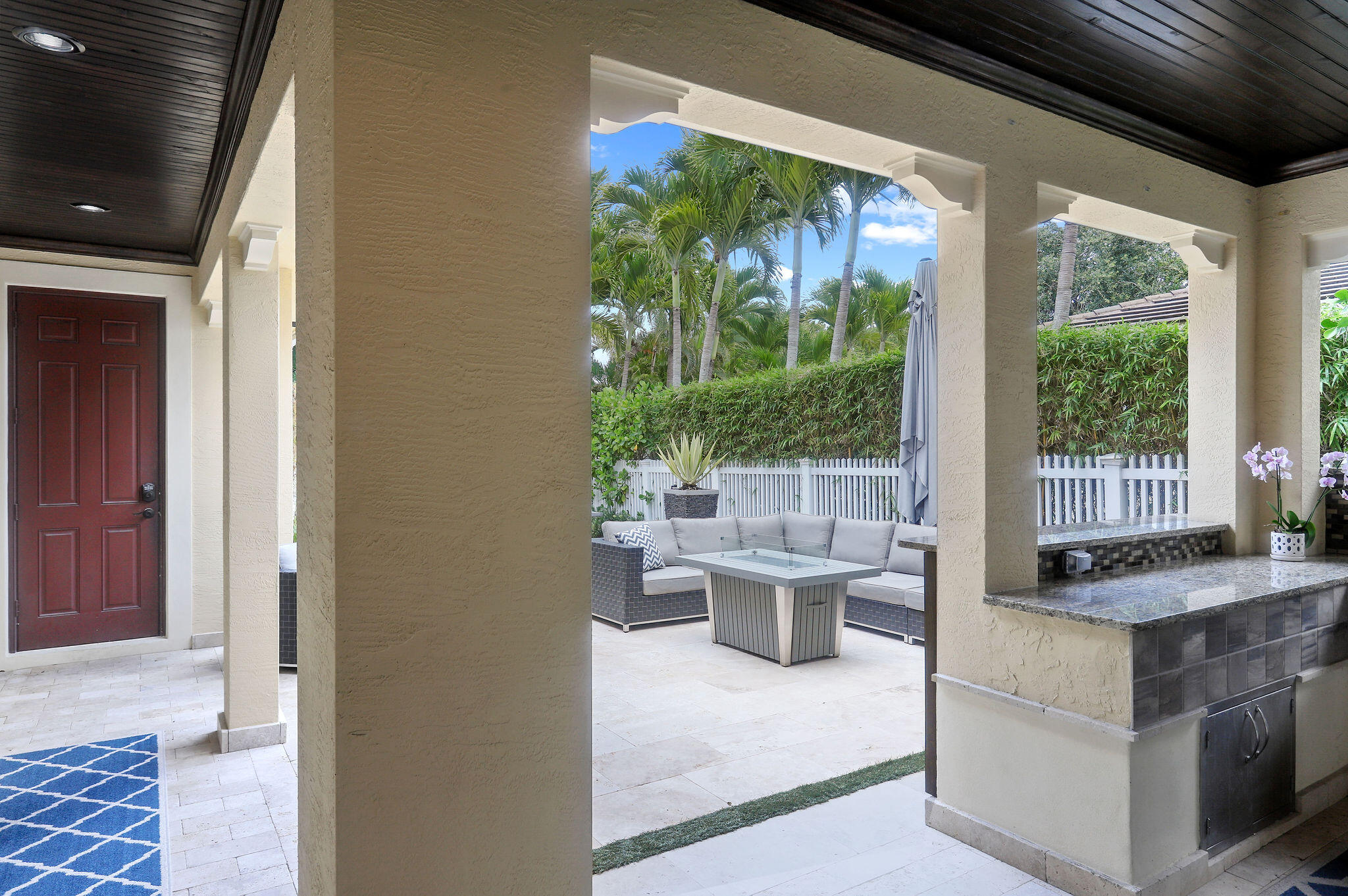 147 Killarney Court Jupiter, FL 33458 - Photo 38 of 68 Backyard terrace