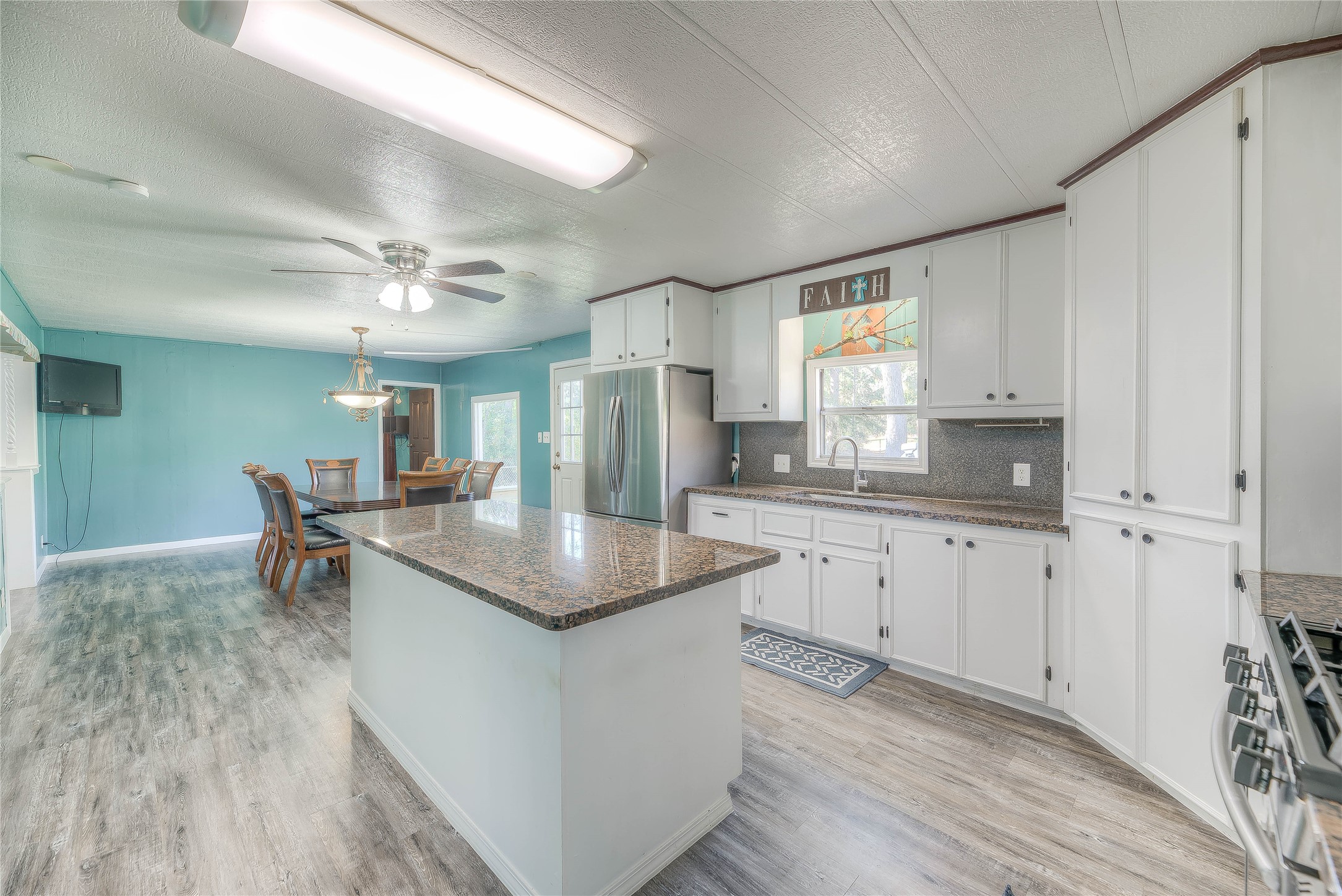 178 Inwood Drive Livingston, TX 77351 - Photo 10 of 46