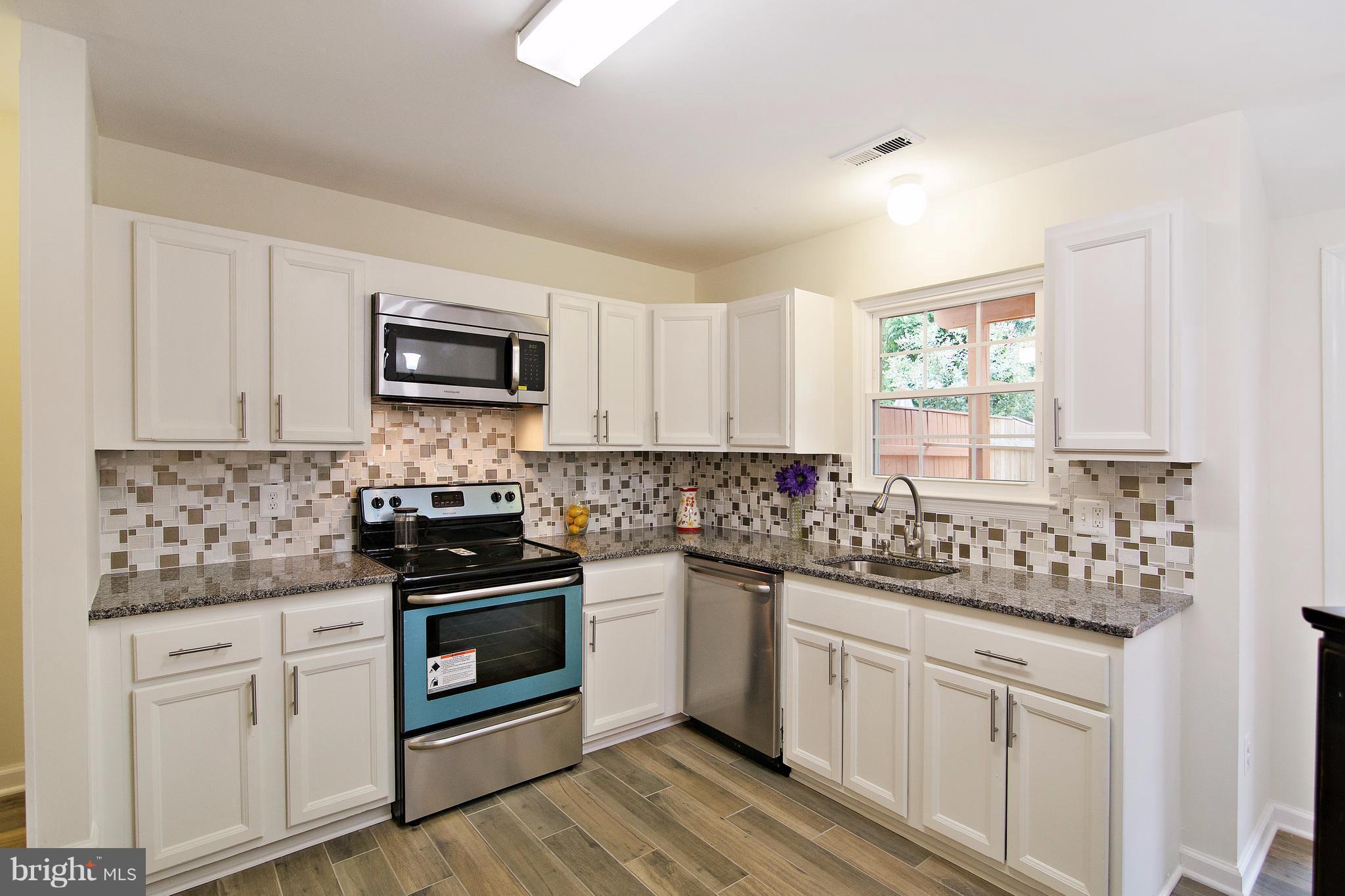 28 Spring Street Gaithersburg, MD 20877 - Photo 11 of 30 Kitchen
