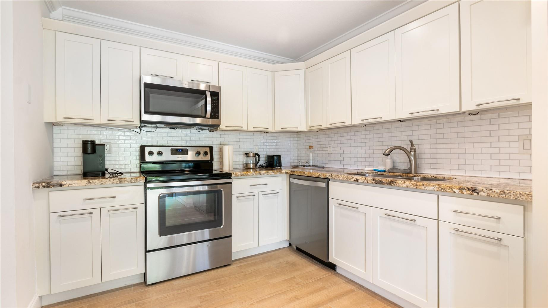 6525 Via Regina, Unit 100 Boca Raton, FL 33433 - Photo 5 of 33 Photo 5