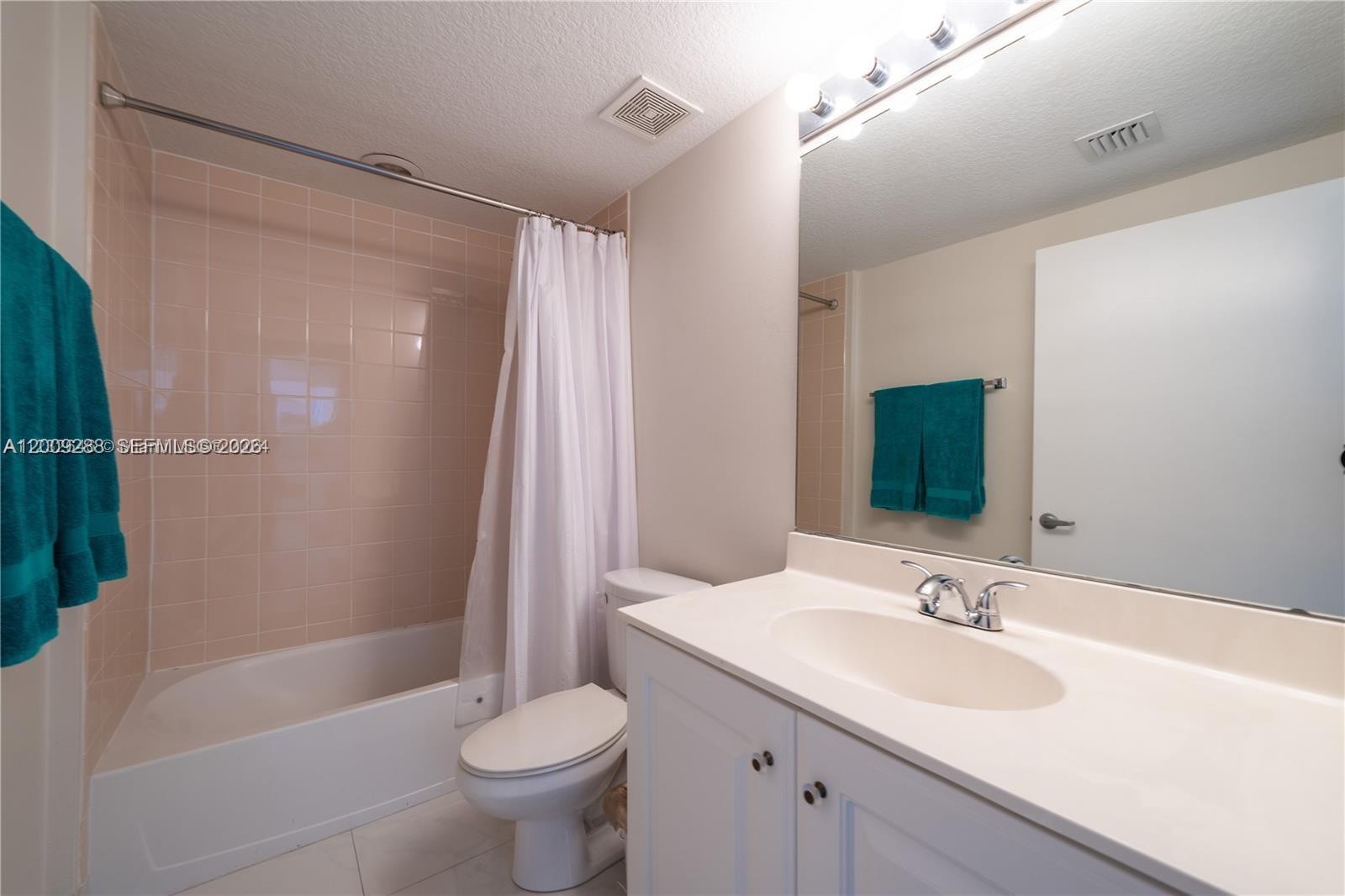 18100 North Bay Road, Unit 504 Sunny Isles Beach, FL 33160 - Photo 17 of 22