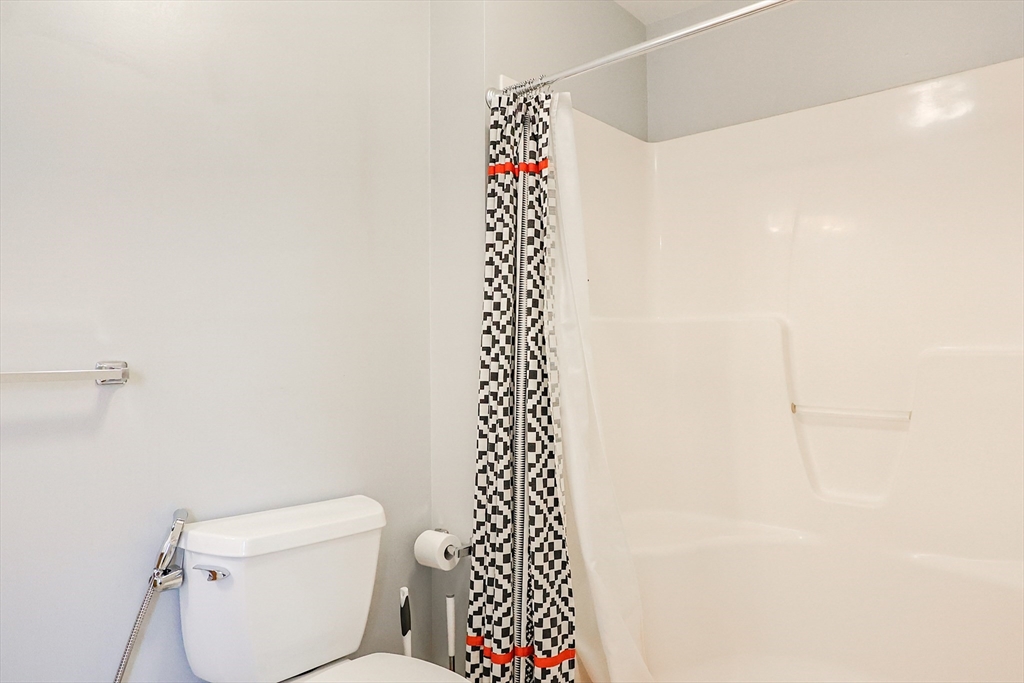 33 Garett Way, Unit 33 Holliston, MA 01746 - Photo 27 of 42