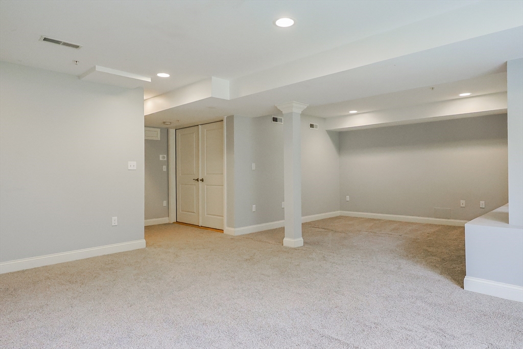 33 Garett Way, Unit 33 Holliston, MA 01746 - Photo 37 of 42