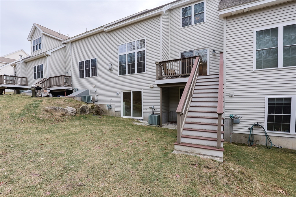 33 Garett Way, Unit 33 Holliston, MA 01746 - Photo 39 of 42