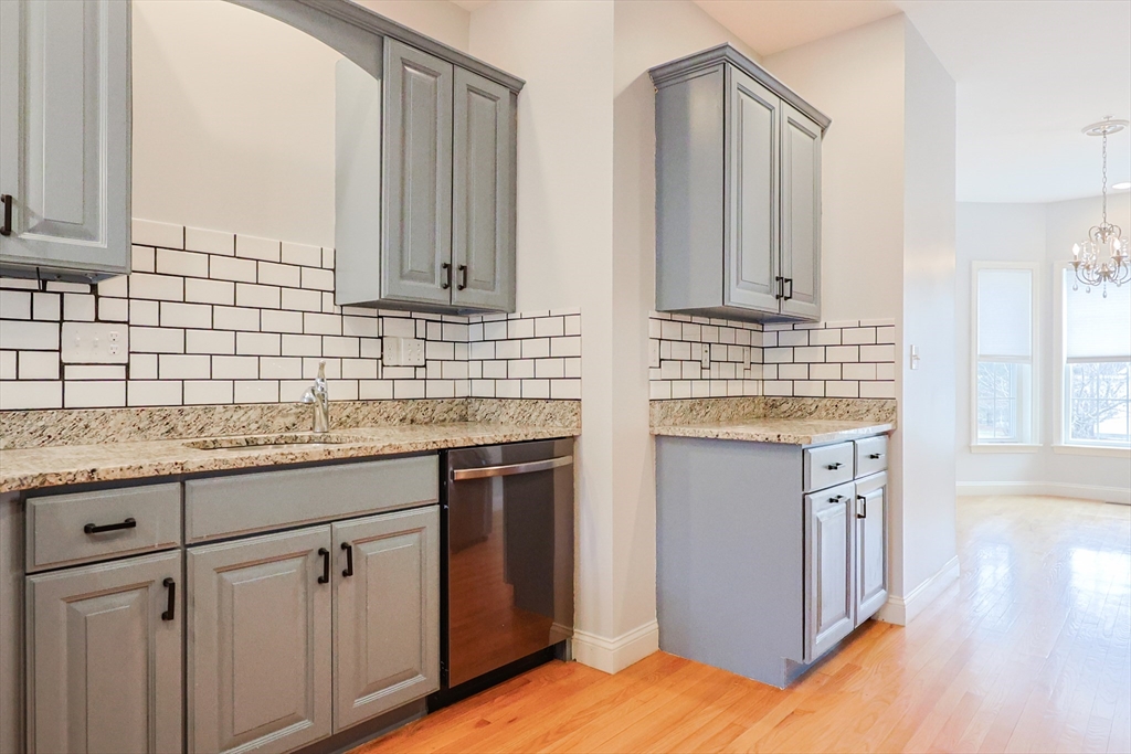 33 Garett Way, Unit 33 Holliston, MA 01746 - Photo 6 of 42