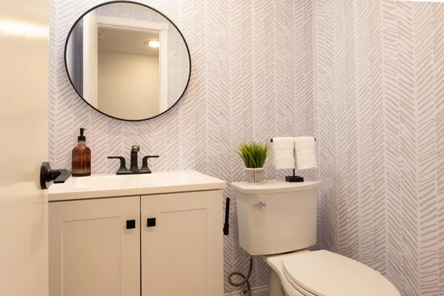 a view of a tennis court