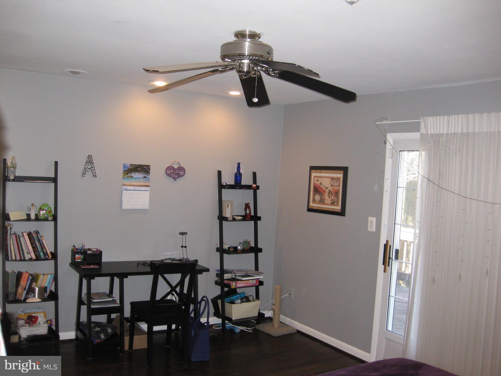 2316 Sugarcone Road Baltimore, MD 21209 - Photo 3 of 30 MBR with sitting area