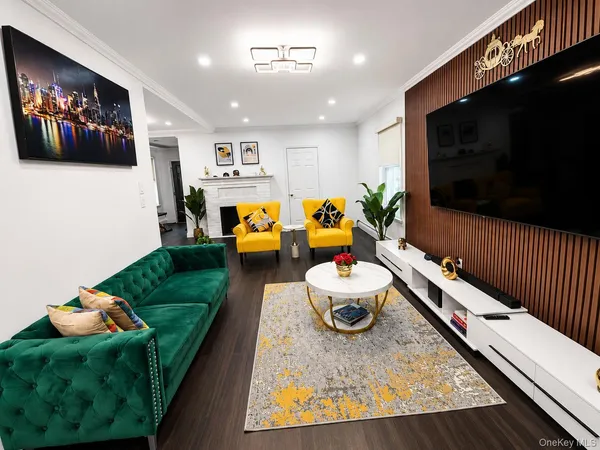 $849,999 | 113-06 201st Street | Hollis