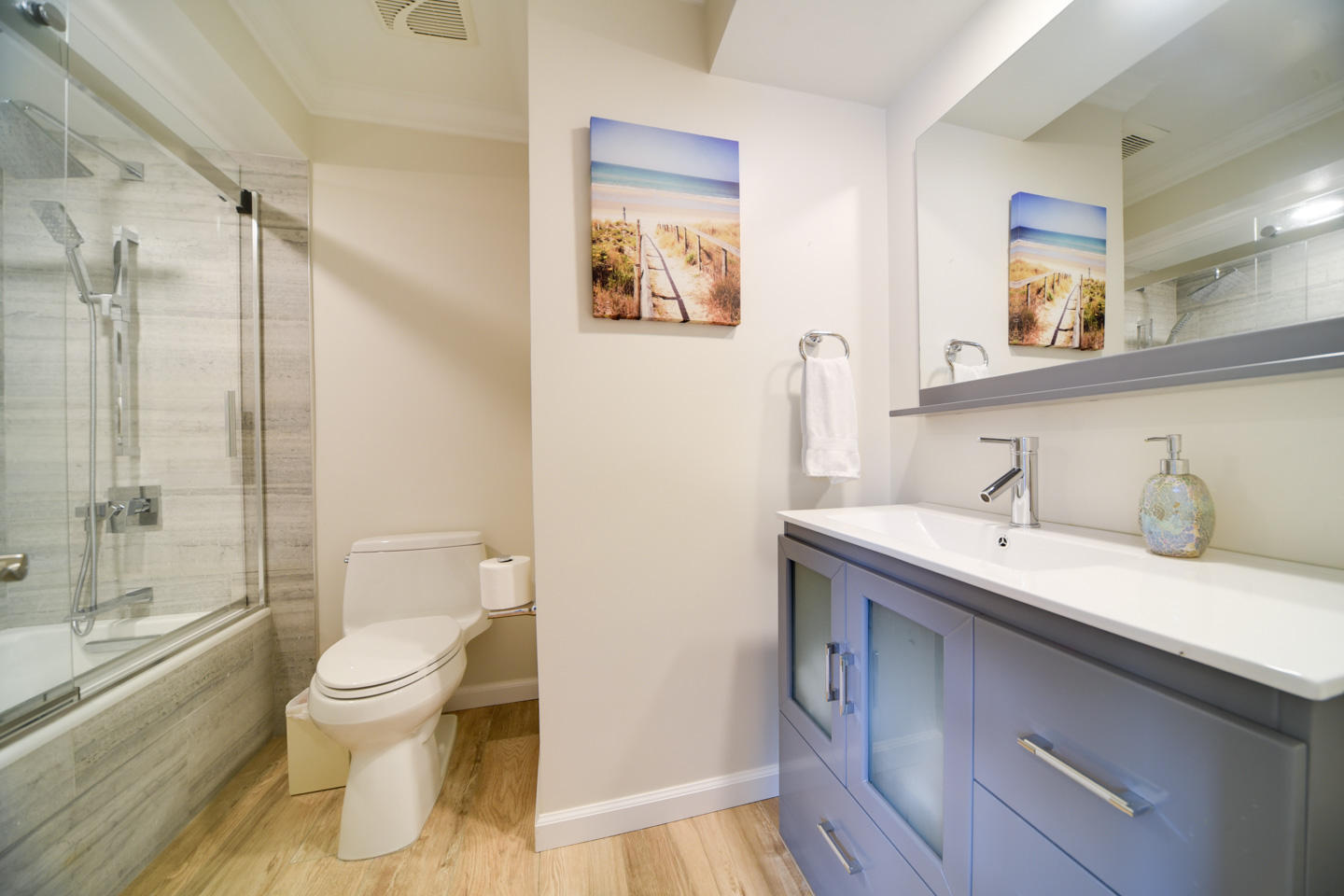 110 Southwest 11th Avenue Boca Raton, FL 33486 - Photo 24 of 35 23 Third Full Bathroom - on 2nd Floor