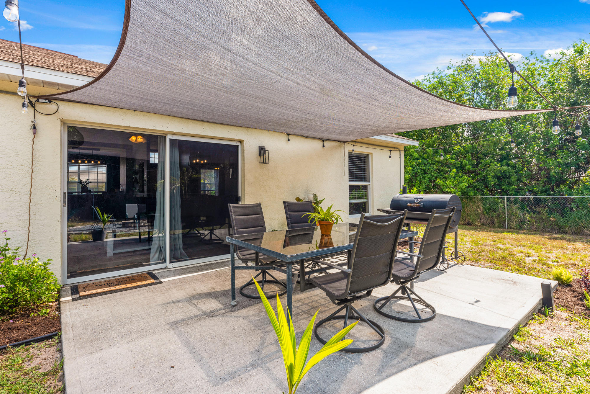 550 Southwest Rabbit Avenue Port St. Lucie, FL 34953 - Photo 17 of 18 Back Patio