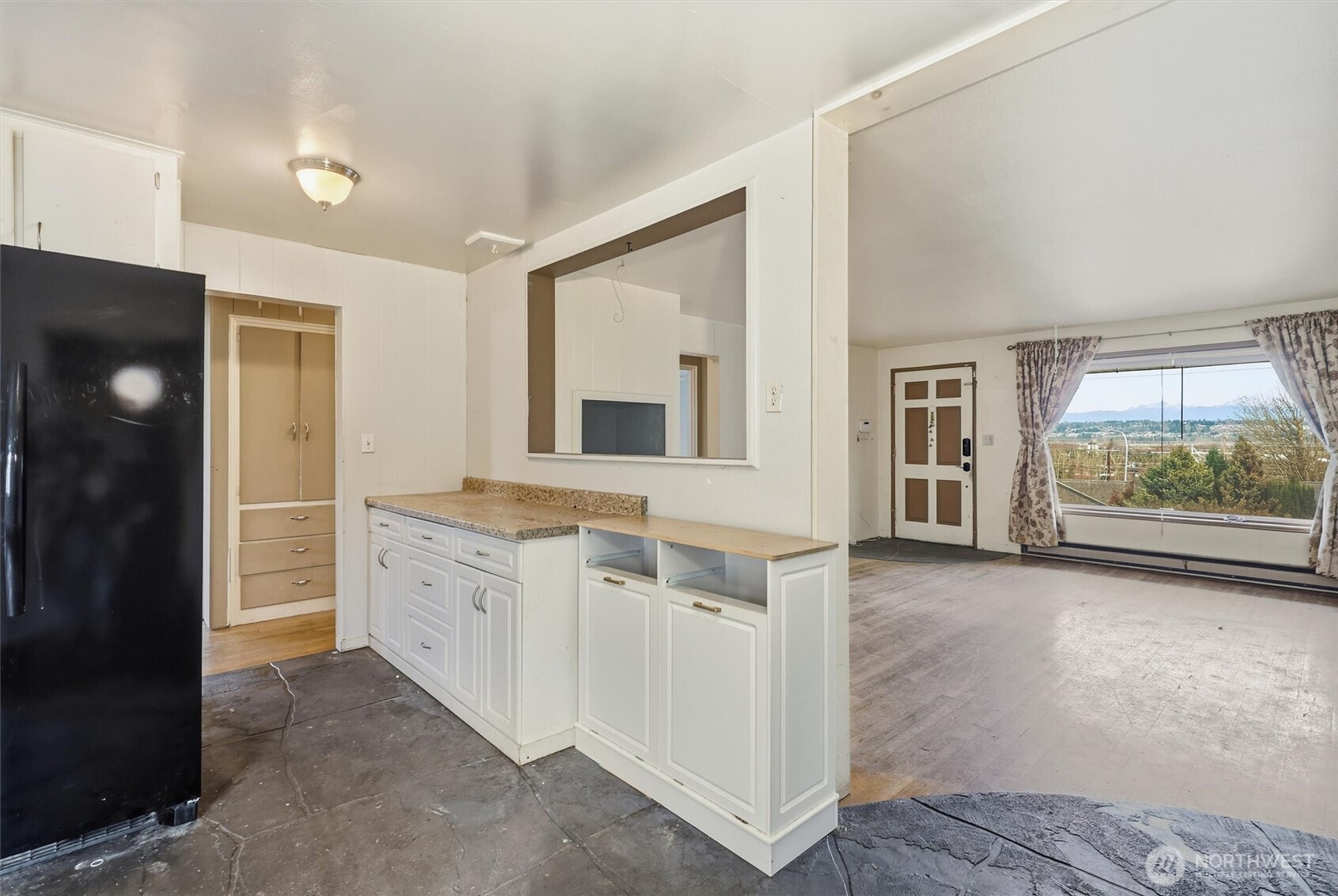 232 Bridgeway Everett, WA 98201 - Photo 11 of 40