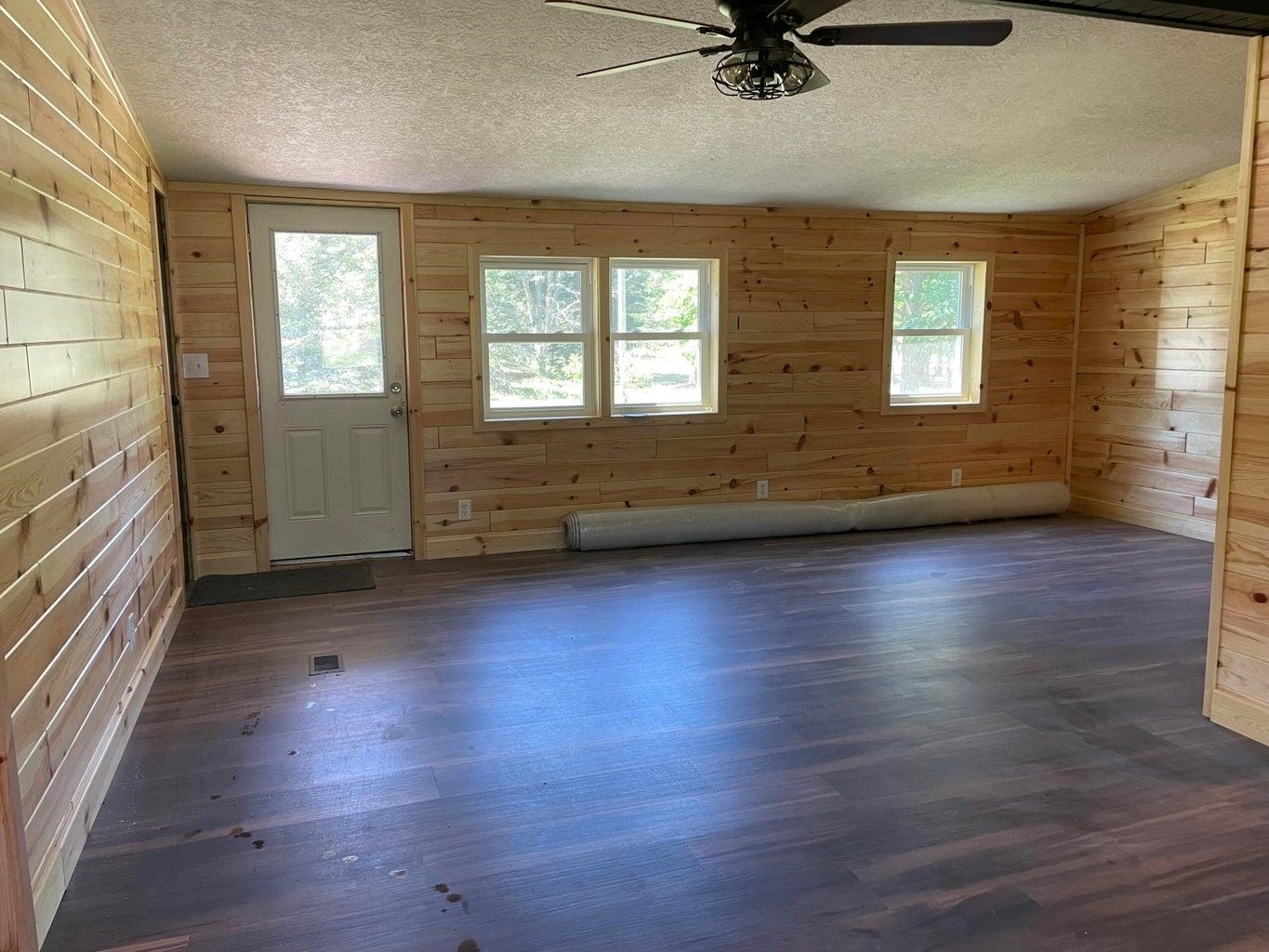 8700 North Higgins Lake Road Roscommon, MI 48653 - Photo 10 of 41 1923564-9ffbaaea-ece7-4067-b194-b6cf11661a27.JPG
