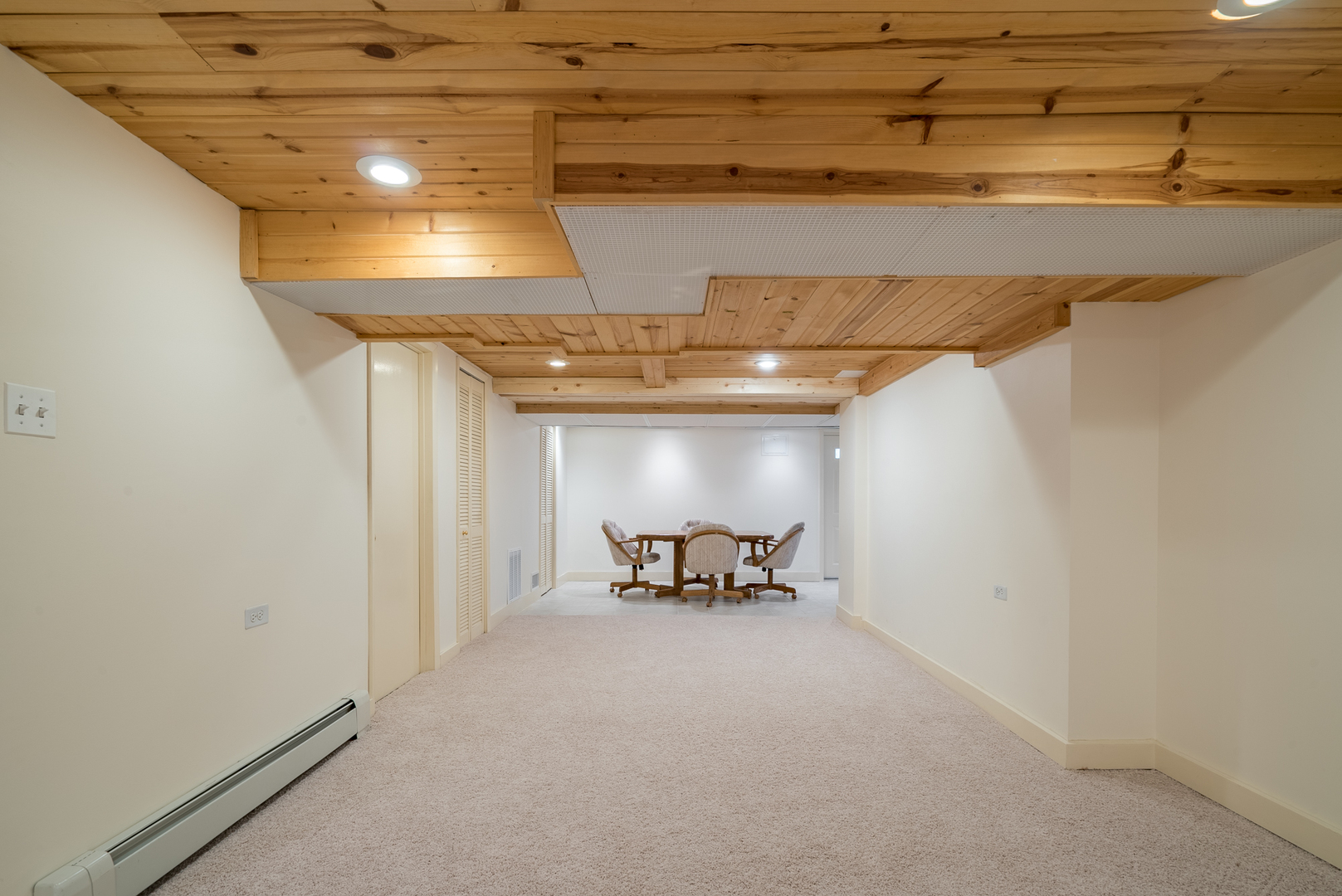 117 Elmore Street Park Ridge, IL 60068 - Photo 23 of 31 a view of room with furniture