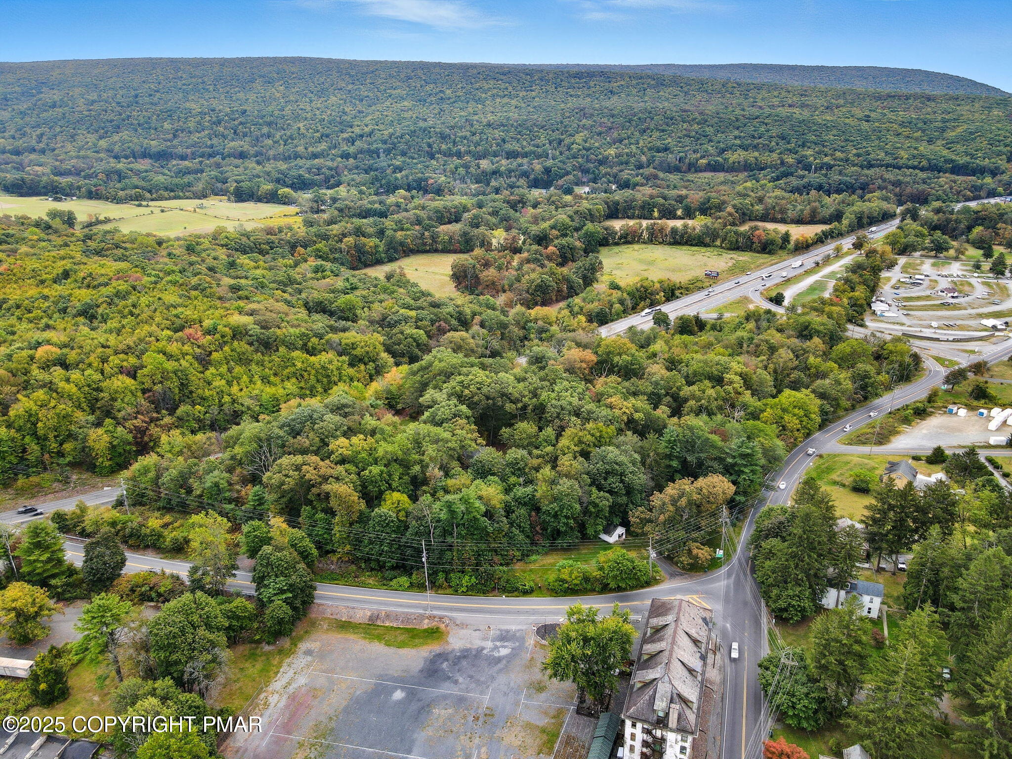 722 Rte 115 Saylorsburg, PA 18353 - Photo 14 of 16 a view of a city with an ocean view