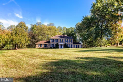$2,200,000 | 355 Springvale Road, Great Falls, VA 22066