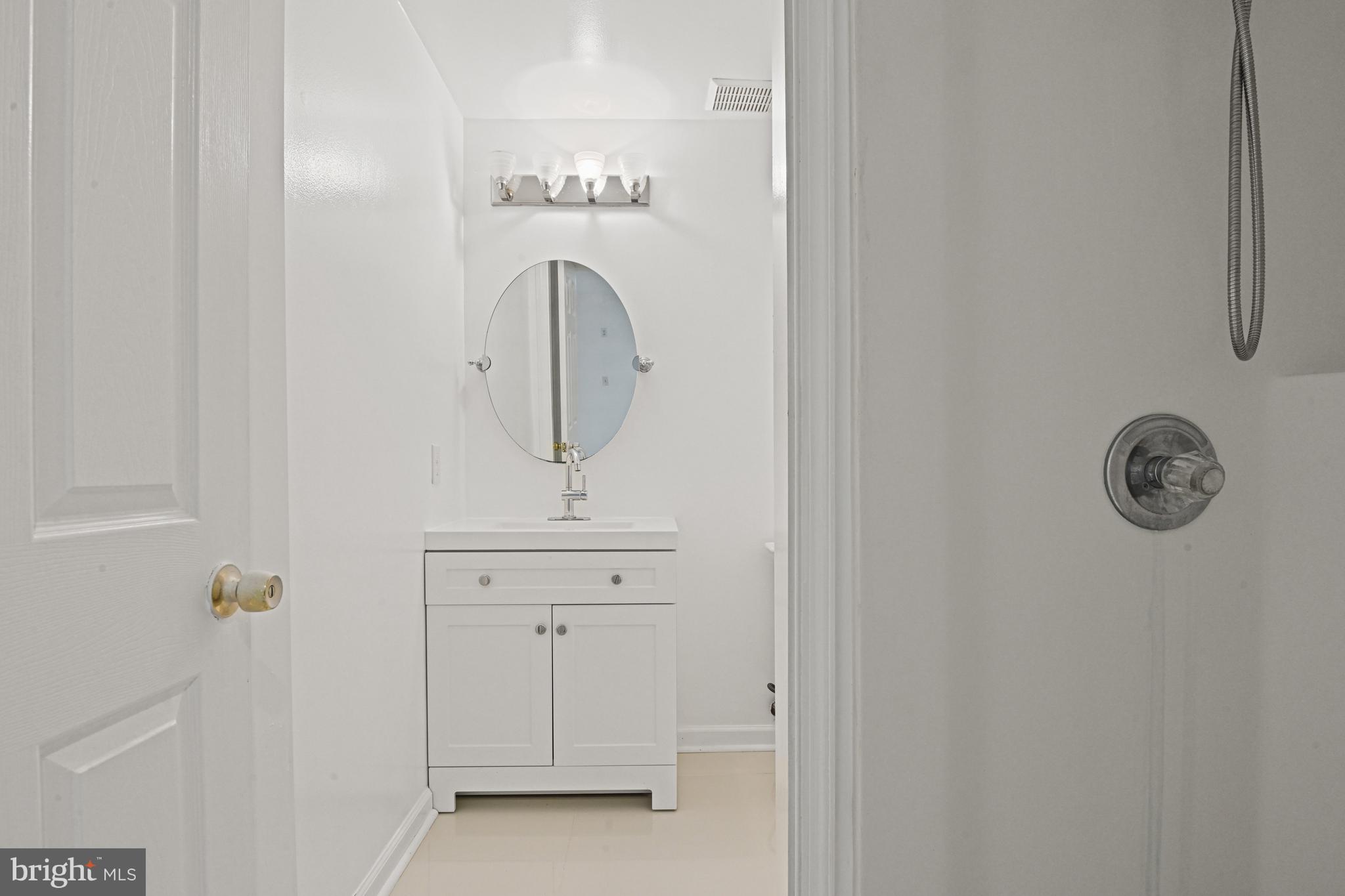 355 Springvale Road Great Falls, VA 22066 - Photo 32 of 37