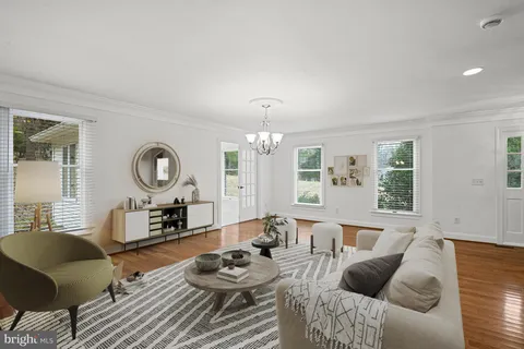 $2,200,000 | 355 Springvale Road, Great Falls, VA 22066