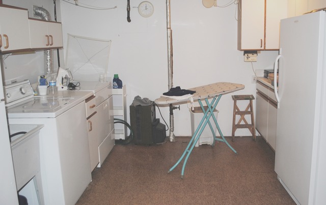507 Ridge Road Highland Park, IL 60035 - Photo 18 of 20 a view of a room with gym equipment