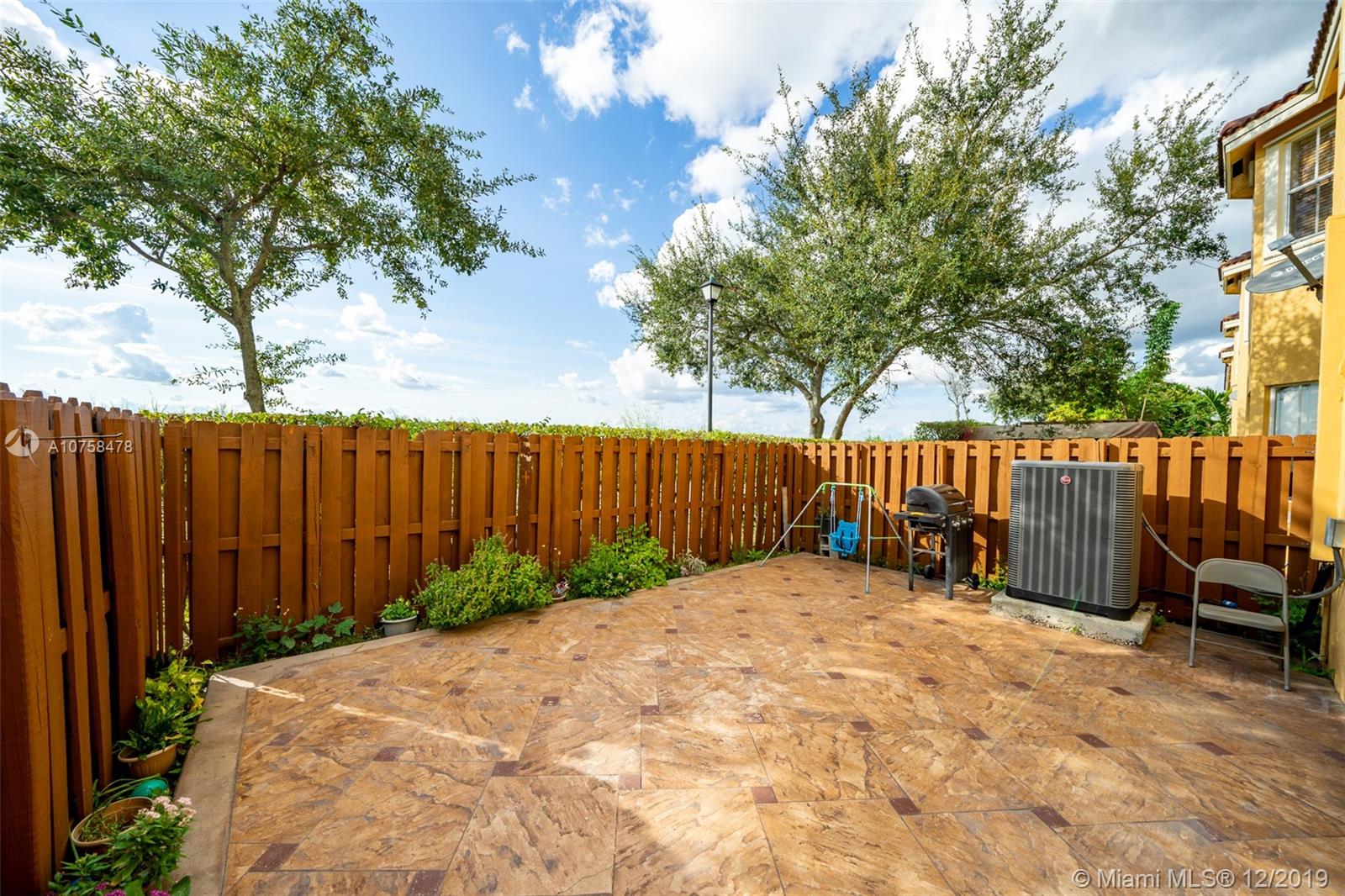8568 Southwest 166th Place Miami, FL 33193 - Photo 12 of 29