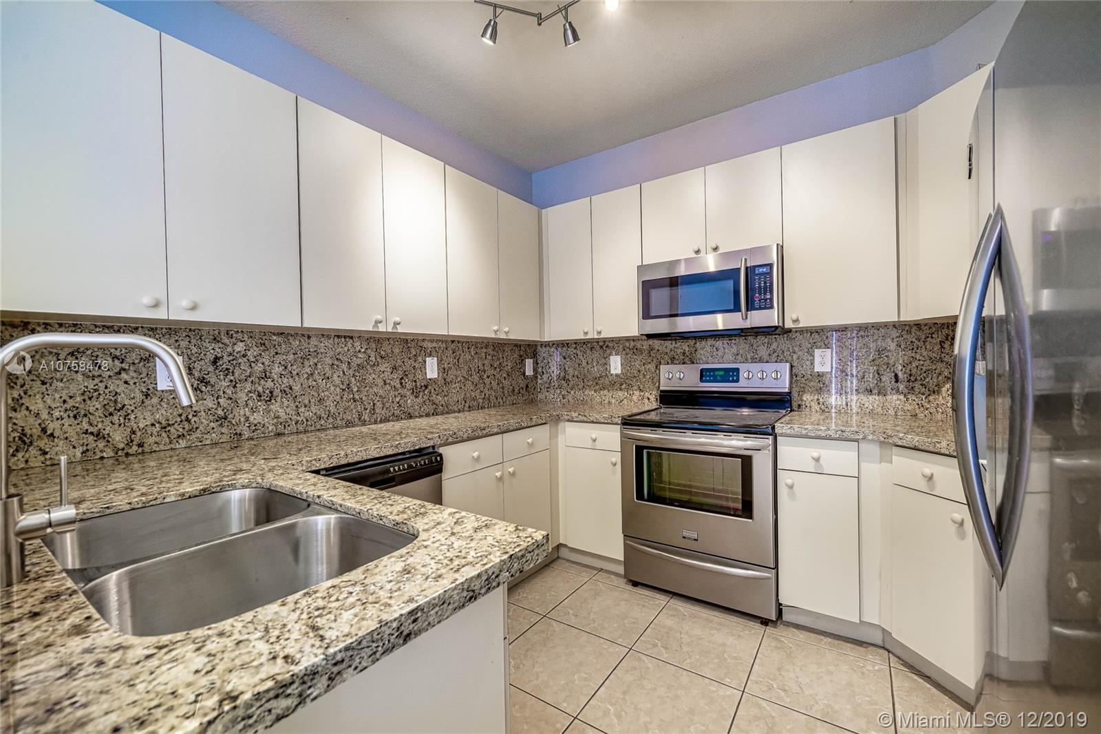 8568 Southwest 166th Place Miami, FL 33193 - Photo 14 of 29