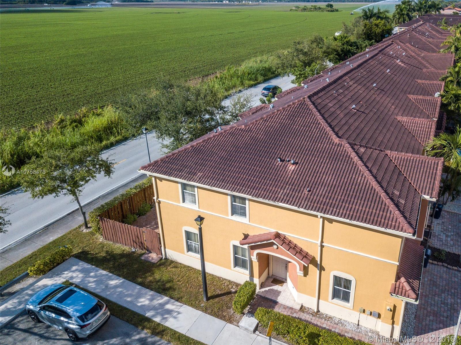 8568 Southwest 166th Place Miami, FL 33193 - Photo 5 of 29