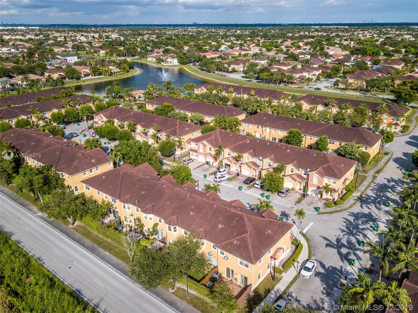8568 Southwest 166th Place Miami, FL 33193 - Photo 7 of 29
