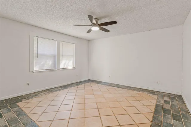 $950,000 | 9778 County Road 353, Terrell, TX 75161