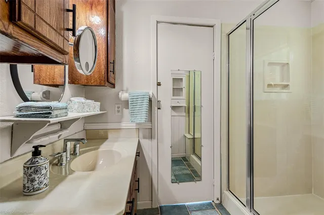 $950,000 | 9778 County Road 353, Terrell, TX 75161