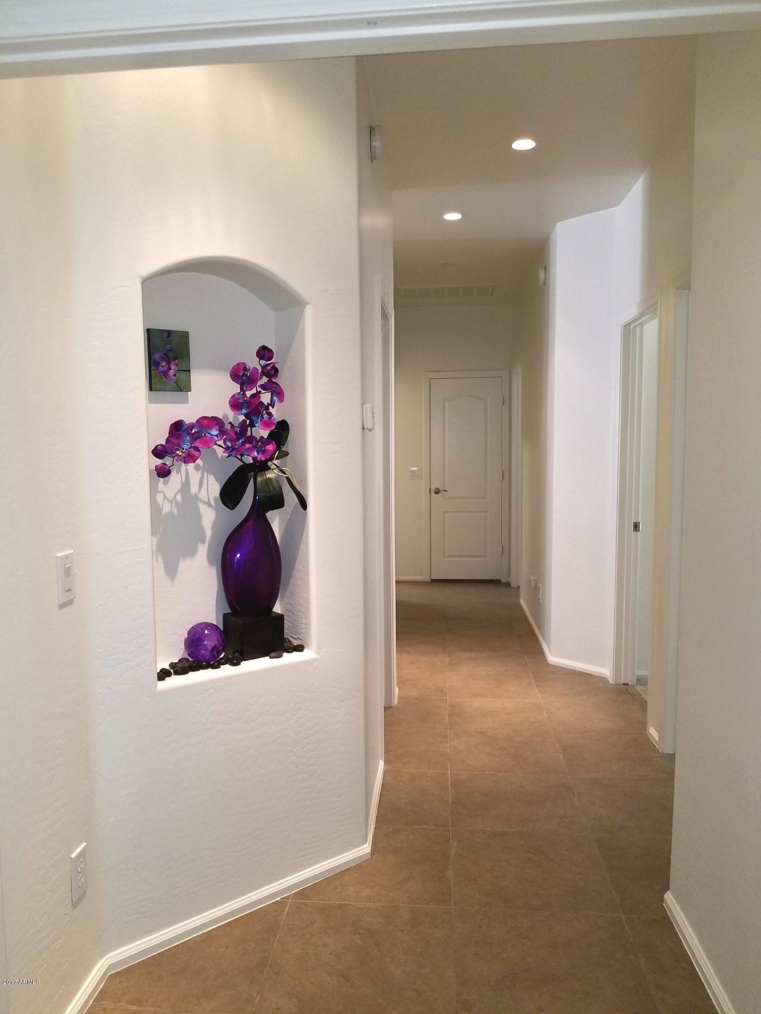 796 East Blue Ridge Way Chandler, AZ 85249 - Photo 15 of 30 Master Hallway