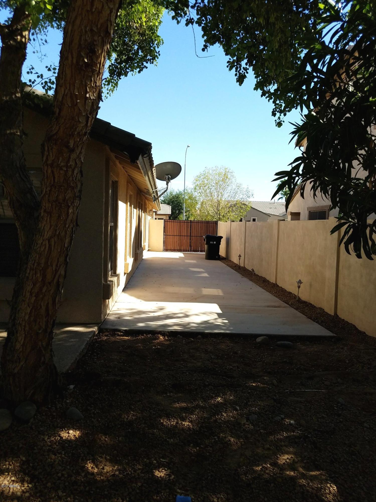 796 East Blue Ridge Way Chandler, AZ 85249 - Photo 25 of 30 Extra Toy Parking