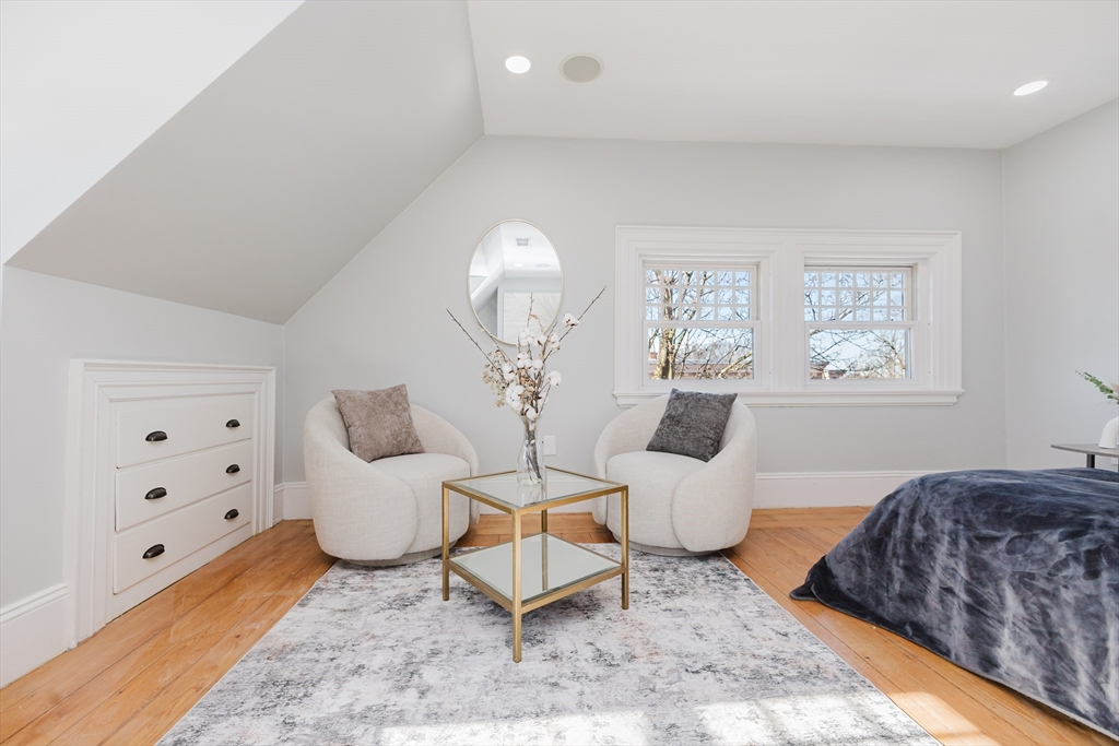 159 Washington Street, Unit 4 Newton, MA 02458 - Photo 16 of 41 a living room with furniture