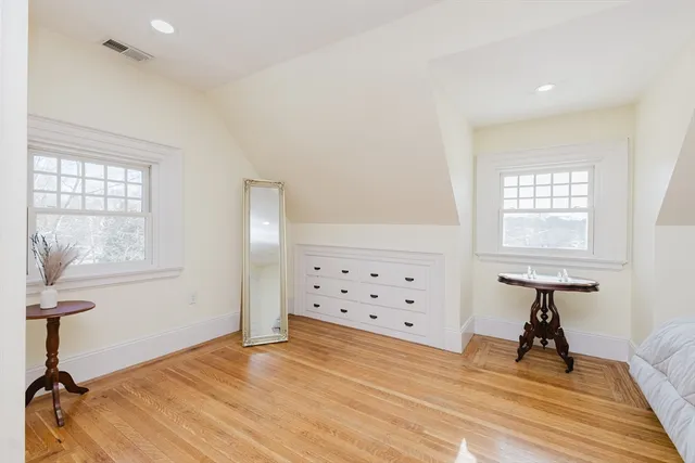 $899,900 | 159 Washington Street, Unit 4, Newton, MA 02458
