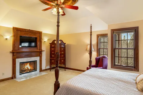 $1,379,900 | N27W5230 Hamilton Road, Cedarburg, WI 53012