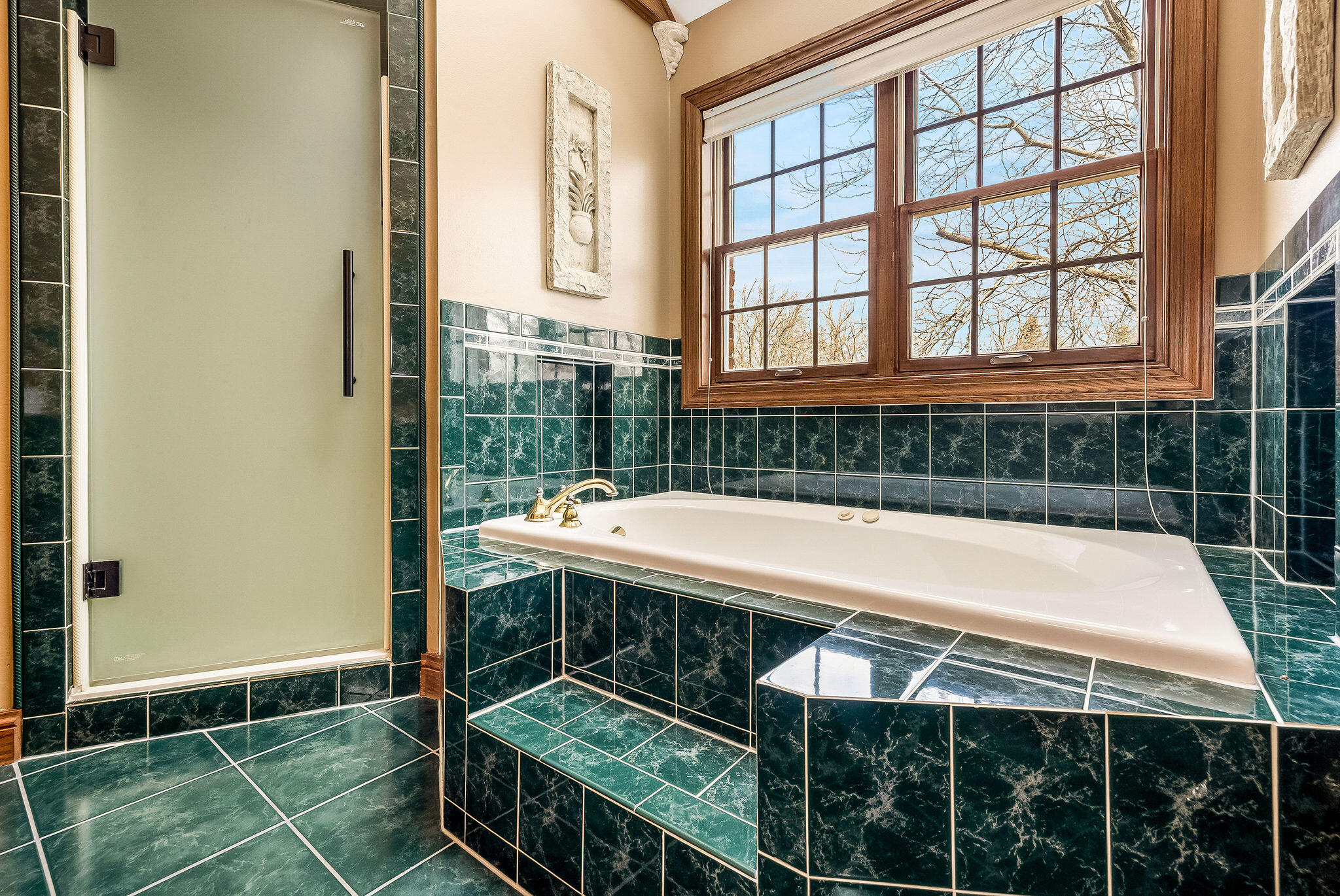 N27W5230 Hamilton Road Cedarburg, WI 53012 - Photo 27 of 50 Primary Bathroom