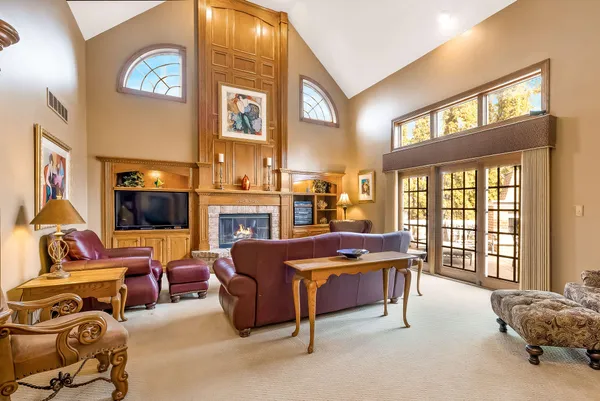 $1,399,900 | N27W5230 Hamilton Road, Cedarburg, WI 53012