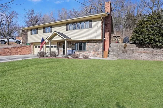 $289,900 | 1117 Julia Street, Atchison, KS 66002