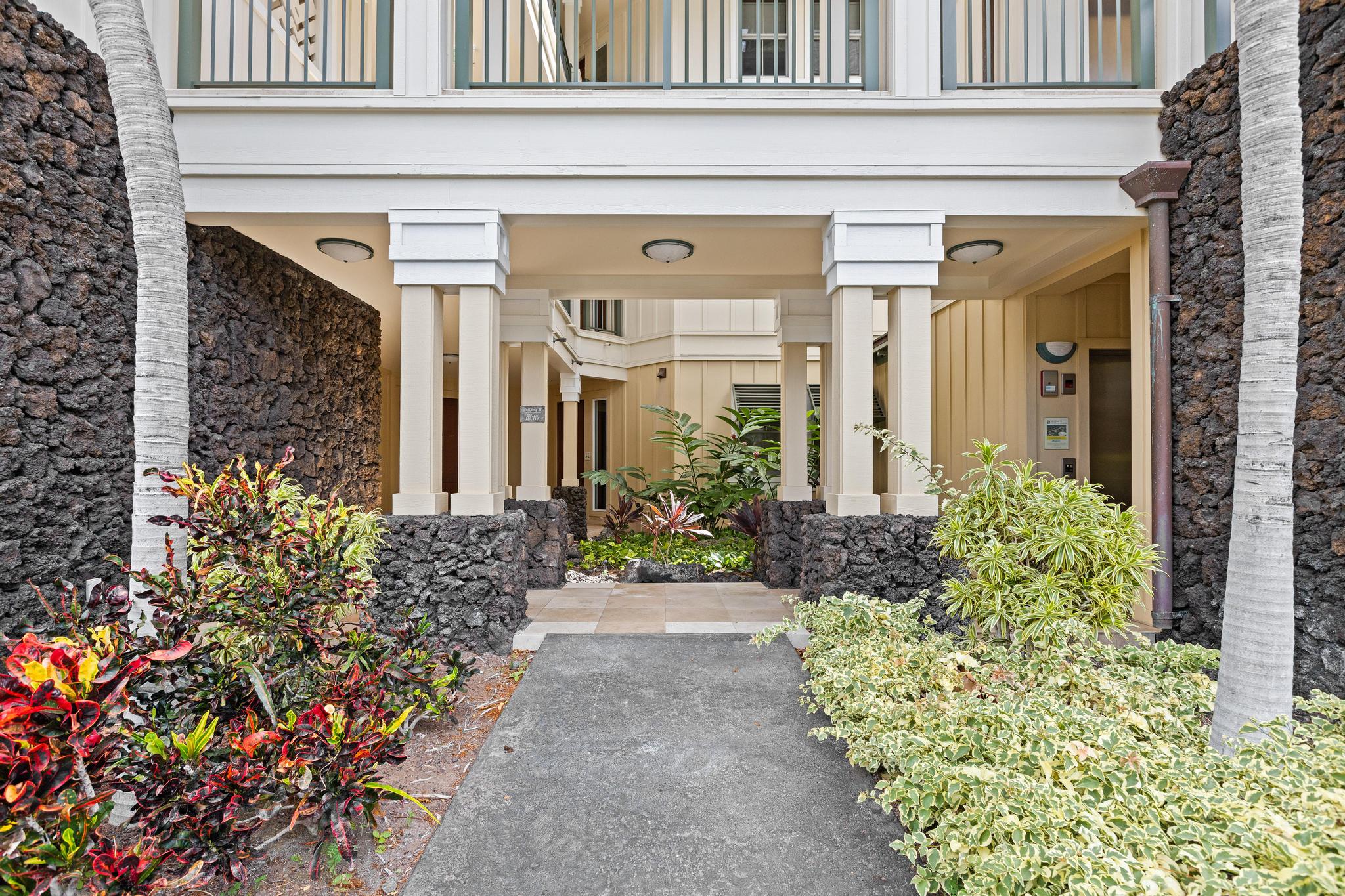 69-1000 Kolea Kai Circle, Unit 11C Waikoloa, HI 96738 - Photo 15 of 30 a front view of a house