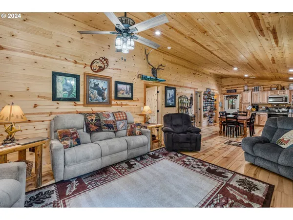 $469,999 | 11963 Beechwood Drive, La Pine, OR 97739