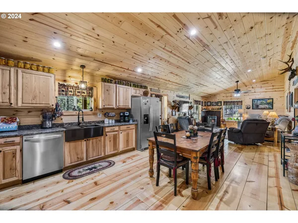 $469,999 | 11963 Beechwood Drive, La Pine, OR 97739