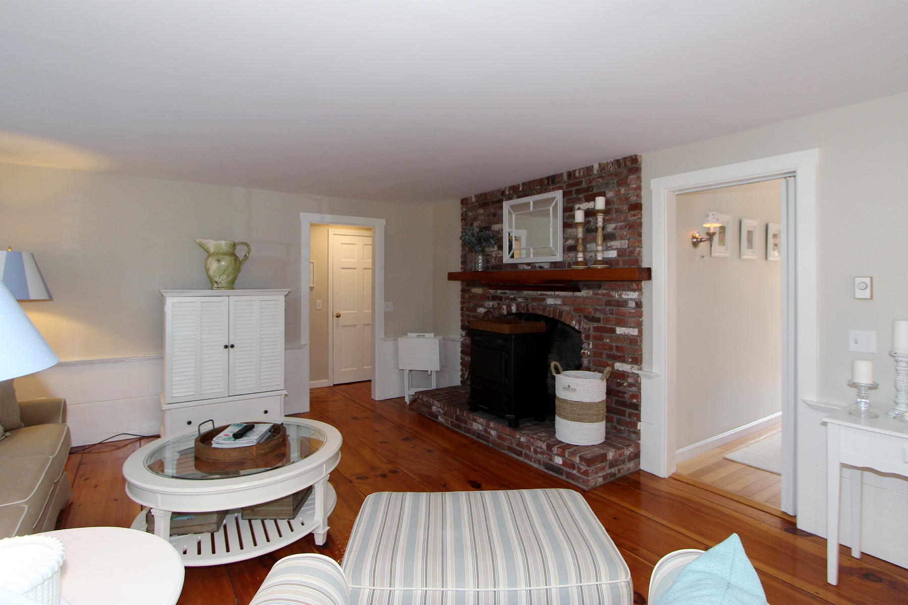 60 Bakers Pond Road Orleans, MA 02653 - Photo 12 of 54 living2