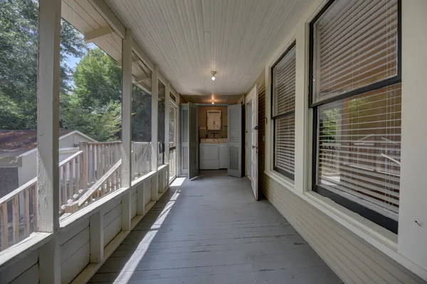 $220,000 | 804 East Academy Street, Brenham, TX 77833