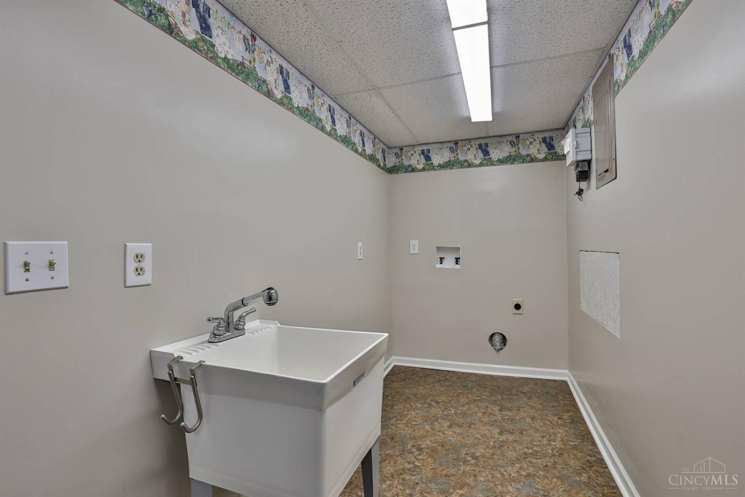 5333 Belclare Road Cincinnati, OH 45247 - Photo 35 of 55 Gallery Image 35