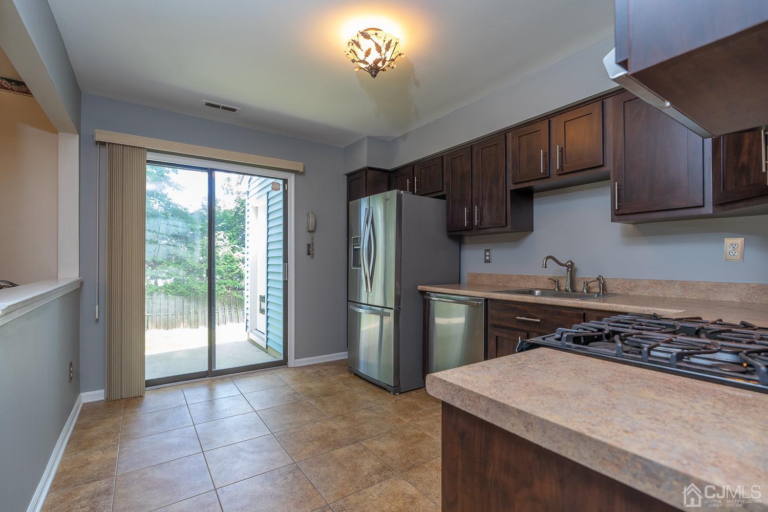 501 Maplecrest Road Edison, NJ 08820 - Photo 11 of 25 Gallery Image 11