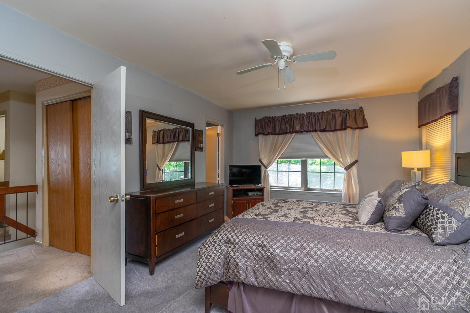 501 Maplecrest Road Edison, NJ 08820 - Photo 16 of 25 Gallery Image 16